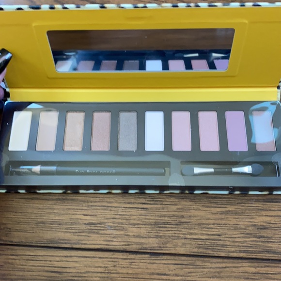 10 shadow eye palette - Picture 2 of 2